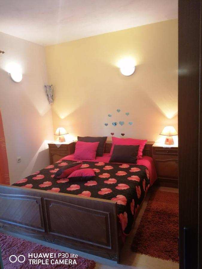 Apartmani Zute Račišće Kültér fotó